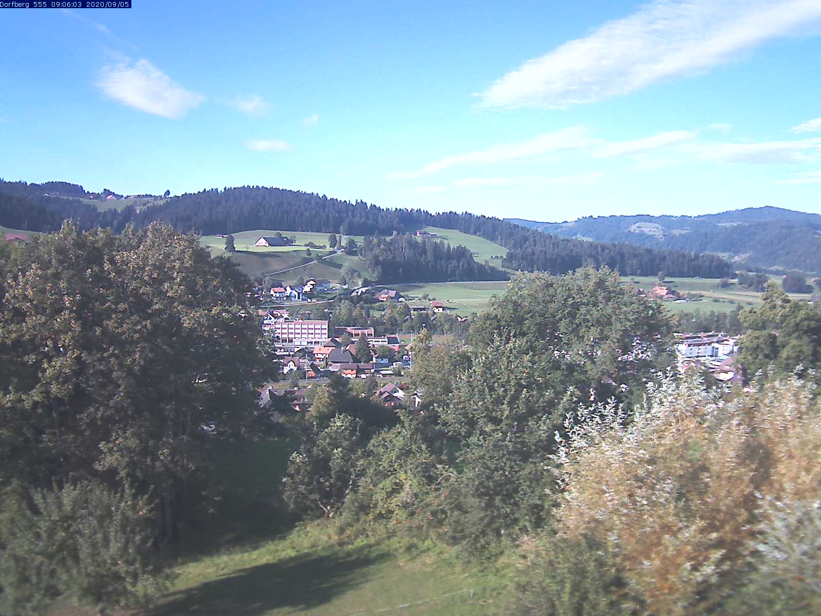 Webcam-Bild: Aussicht vom Dorfberg in Langnau 20200905-090602