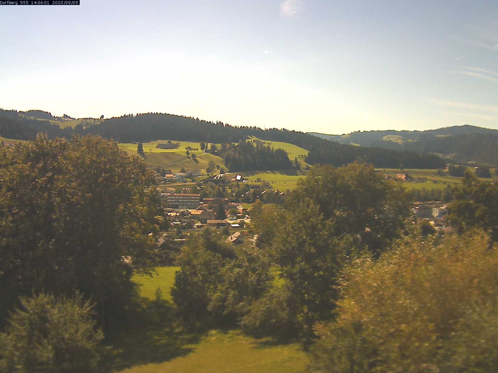 Webcam-Bild: Aussicht vom Dorfberg in Langnau 20200905-140601