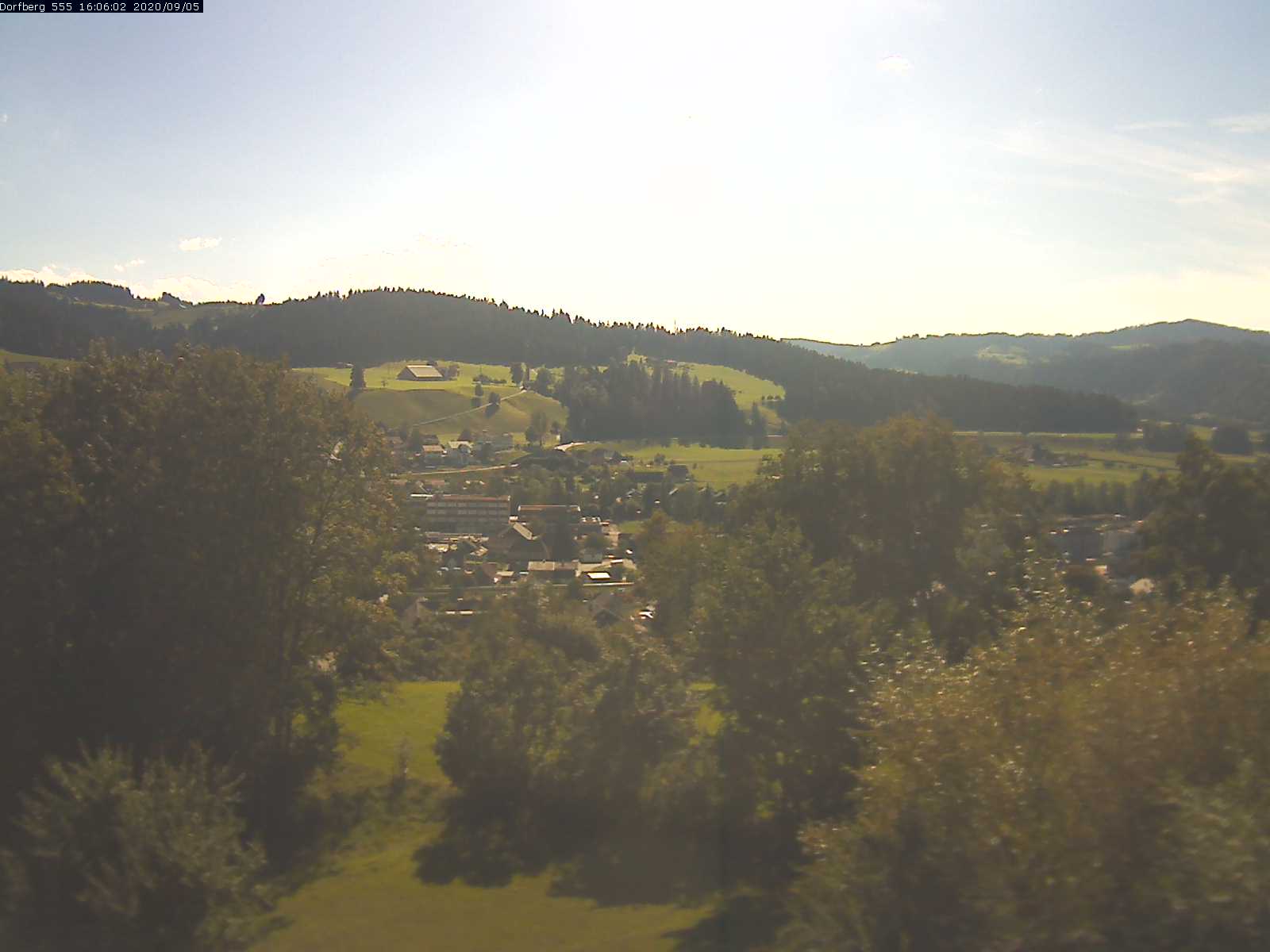 Webcam-Bild: Aussicht vom Dorfberg in Langnau 20200905-160601