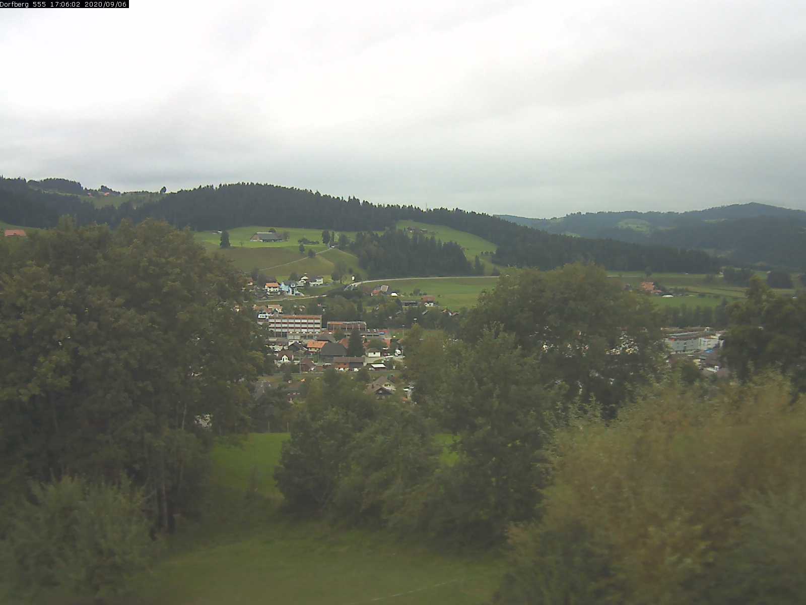 Webcam-Bild: Aussicht vom Dorfberg in Langnau 20200906-170601