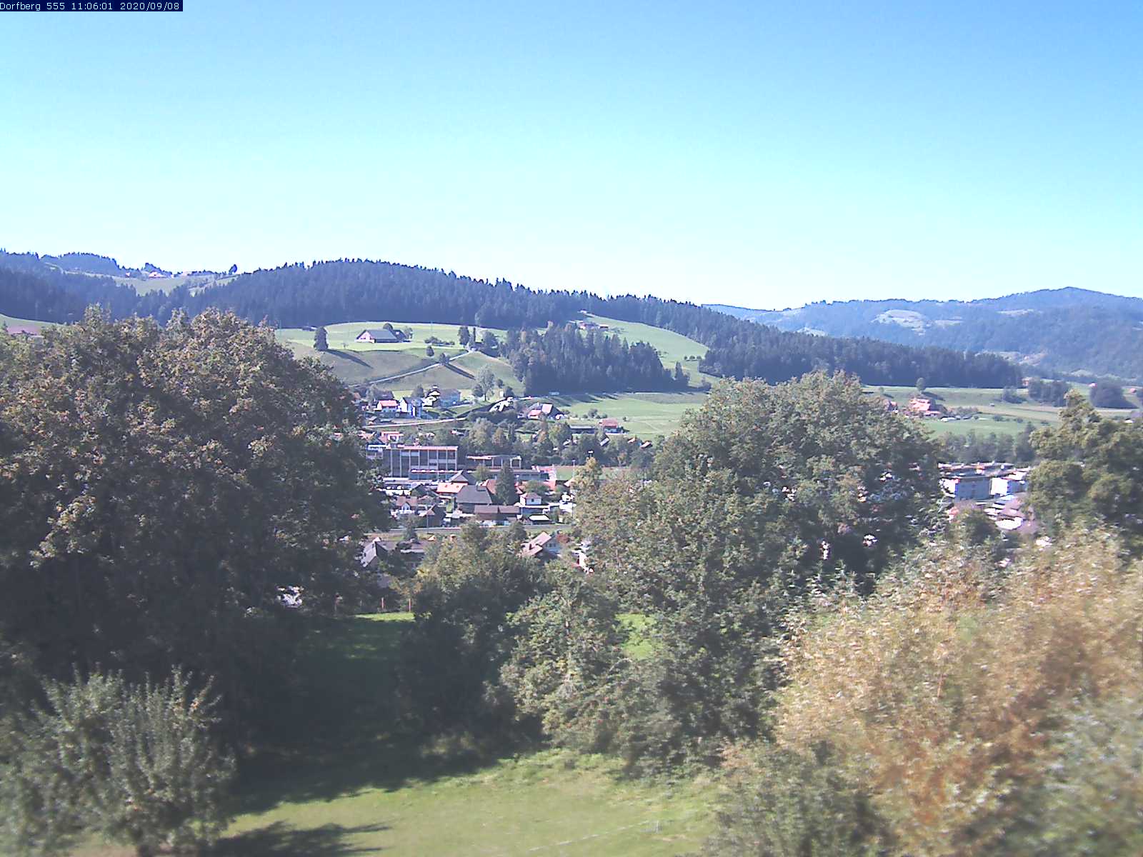 Webcam-Bild: Aussicht vom Dorfberg in Langnau 20200908-110601