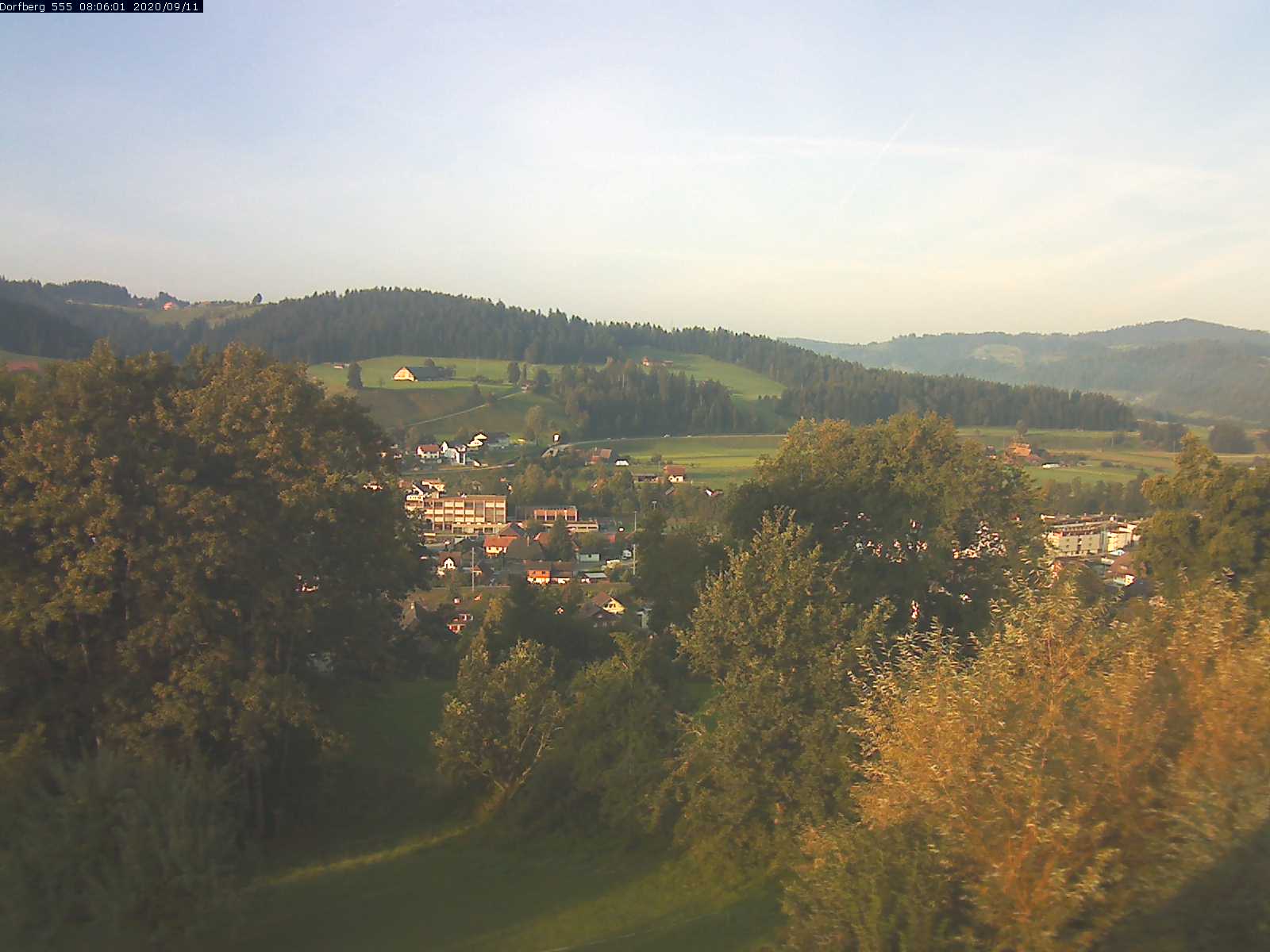 Webcam-Bild: Aussicht vom Dorfberg in Langnau 20200911-080601