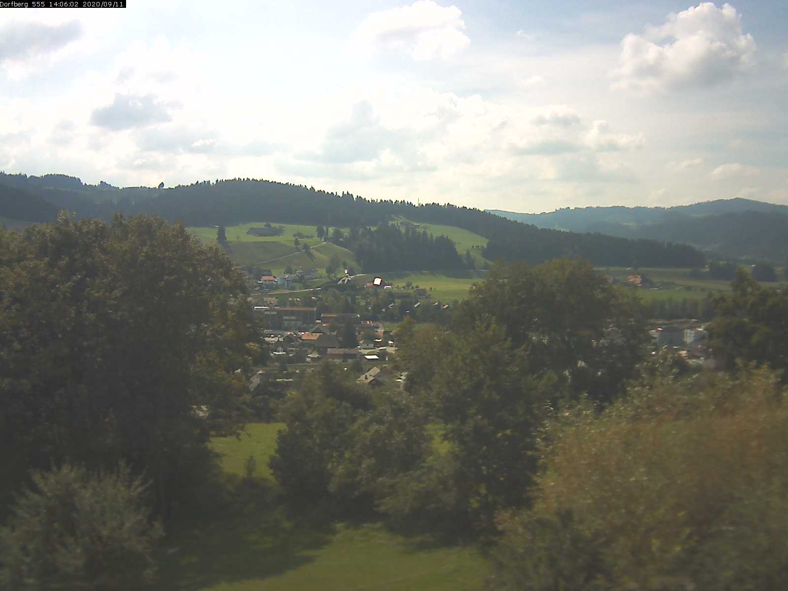 Webcam-Bild: Aussicht vom Dorfberg in Langnau 20200911-140602