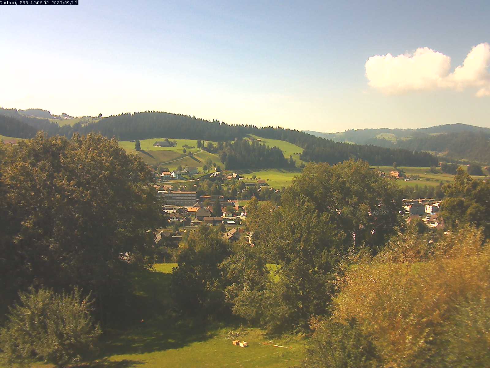 Webcam-Bild: Aussicht vom Dorfberg in Langnau 20200912-120601