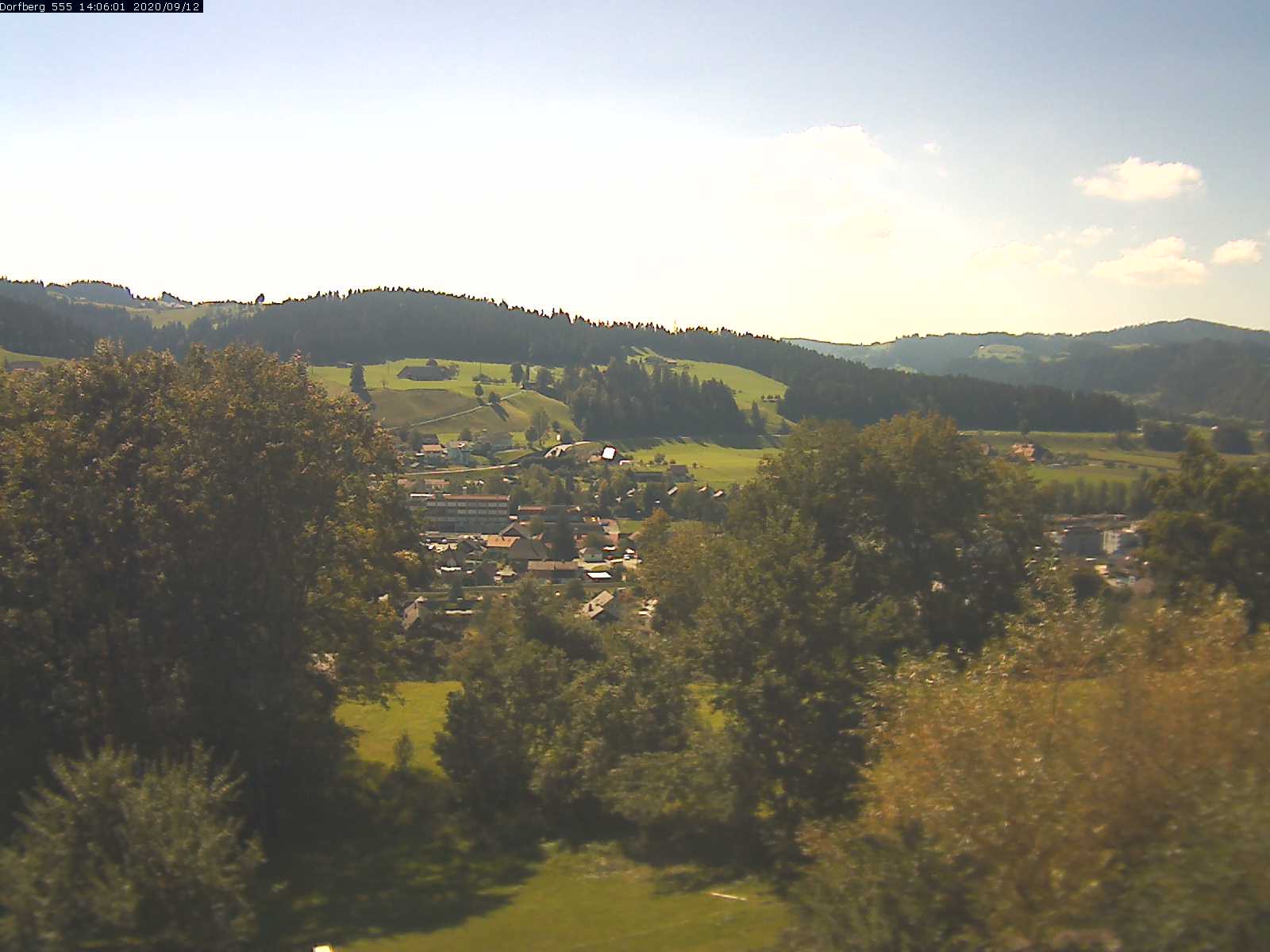 Webcam-Bild: Aussicht vom Dorfberg in Langnau 20200912-140601