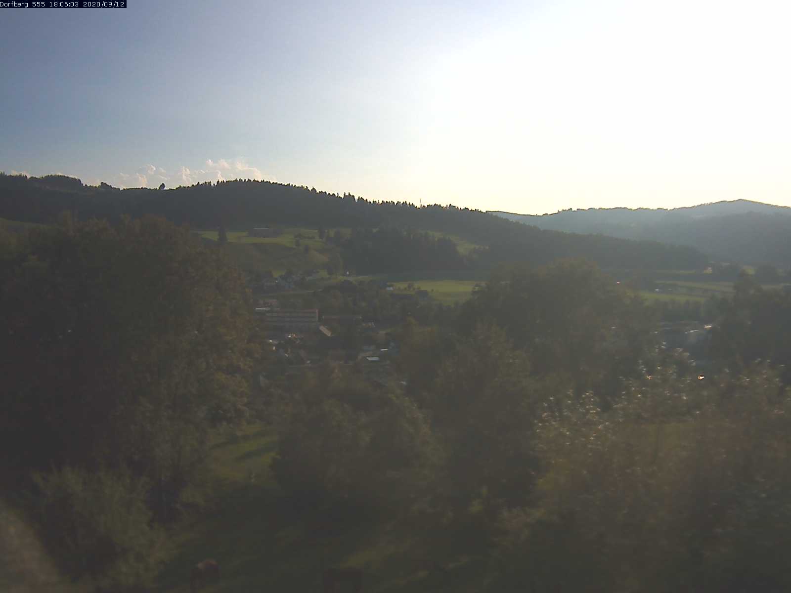 Webcam-Bild: Aussicht vom Dorfberg in Langnau 20200912-180601
