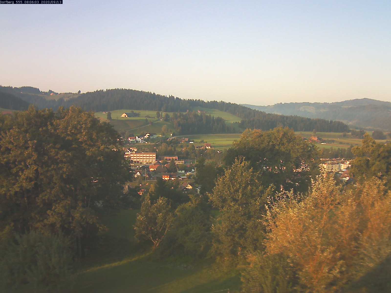 Webcam-Bild: Aussicht vom Dorfberg in Langnau 20200913-080602