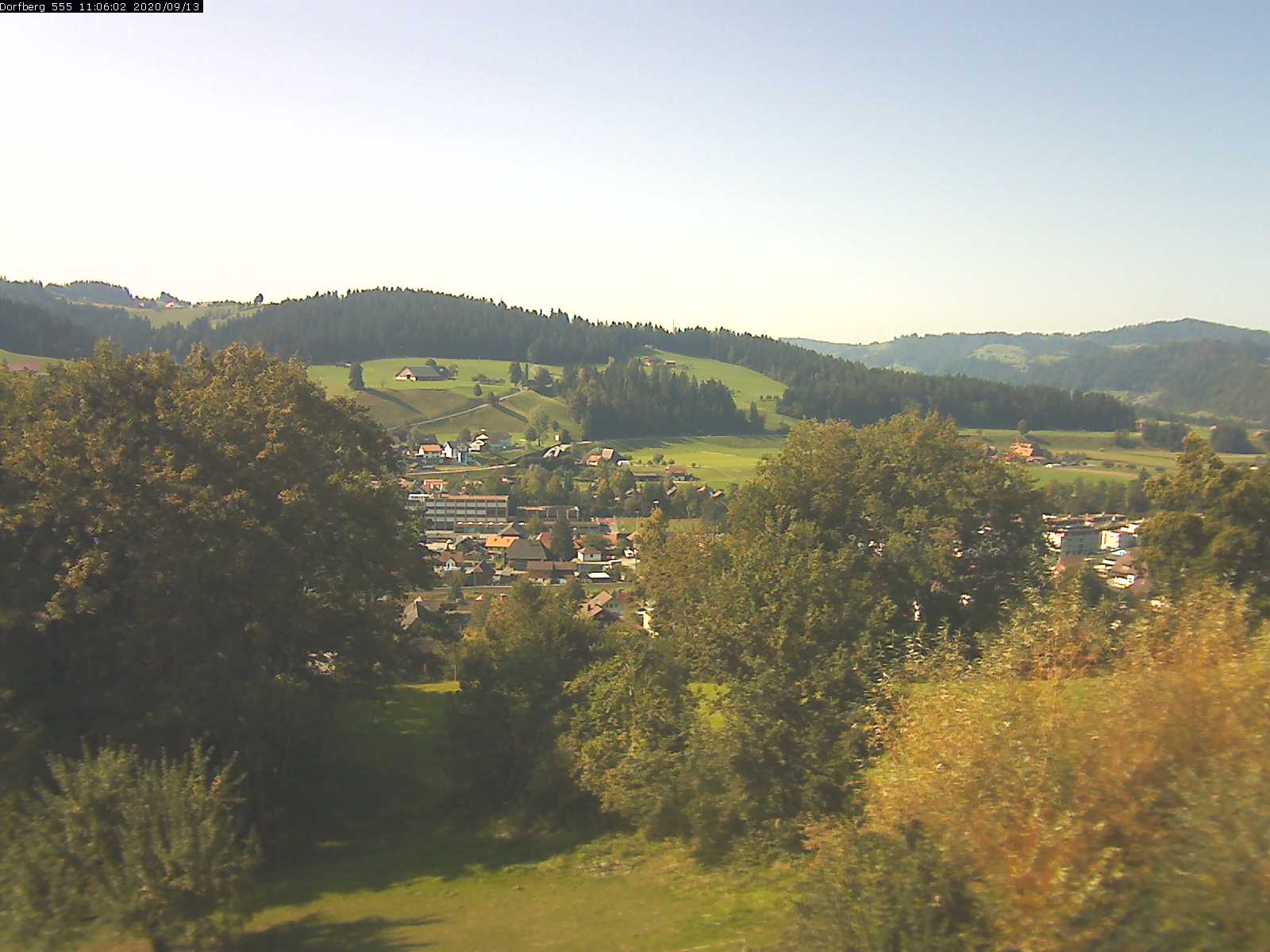 Webcam-Bild: Aussicht vom Dorfberg in Langnau 20200913-110601