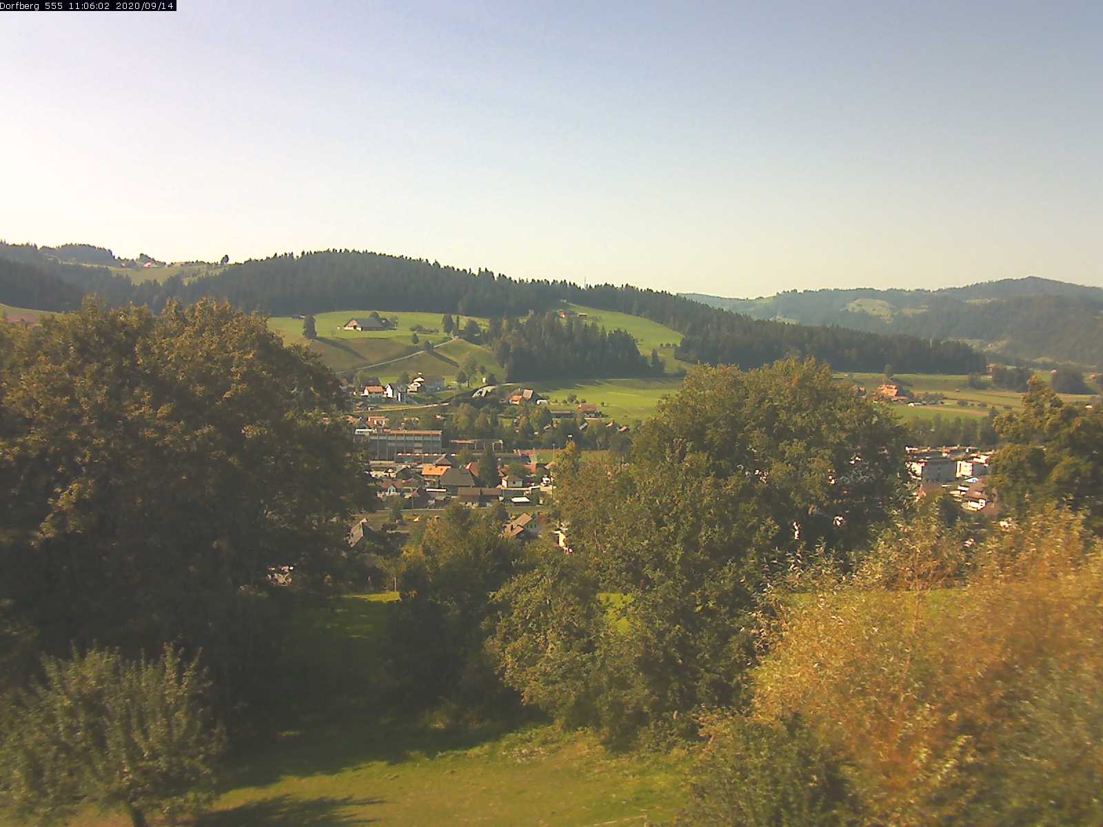 Webcam-Bild: Aussicht vom Dorfberg in Langnau 20200914-110601