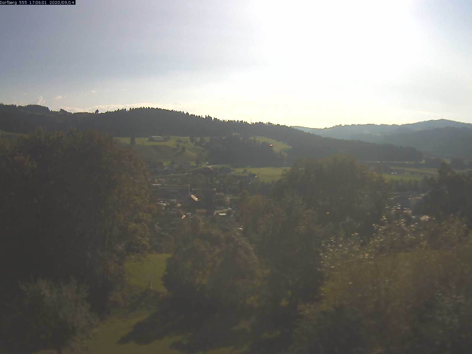 Webcam-Bild: Aussicht vom Dorfberg in Langnau 20200914-170601