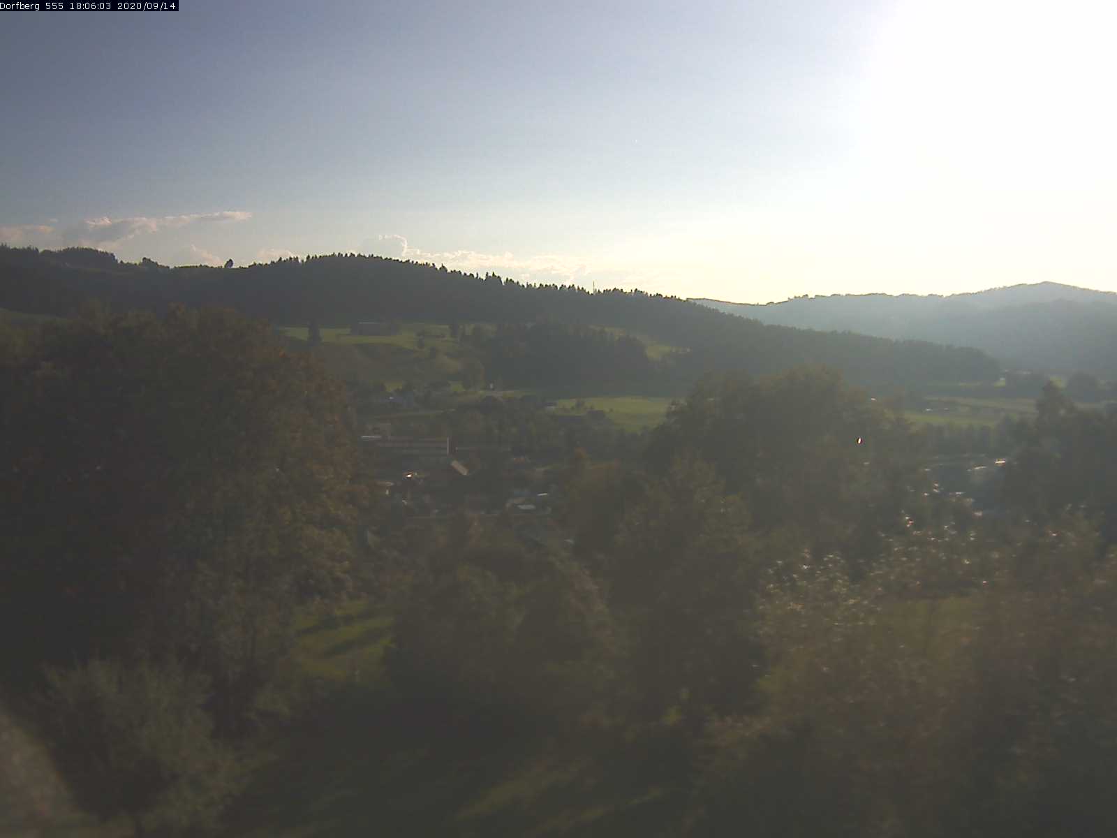 Webcam-Bild: Aussicht vom Dorfberg in Langnau 20200914-180601