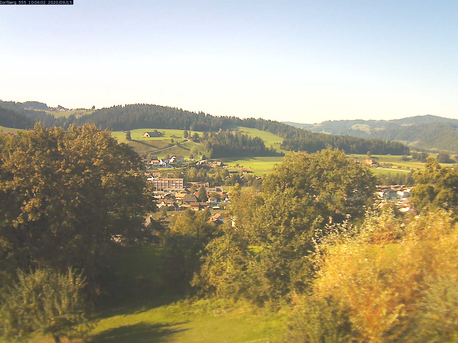 Webcam-Bild: Aussicht vom Dorfberg in Langnau 20200915-100601