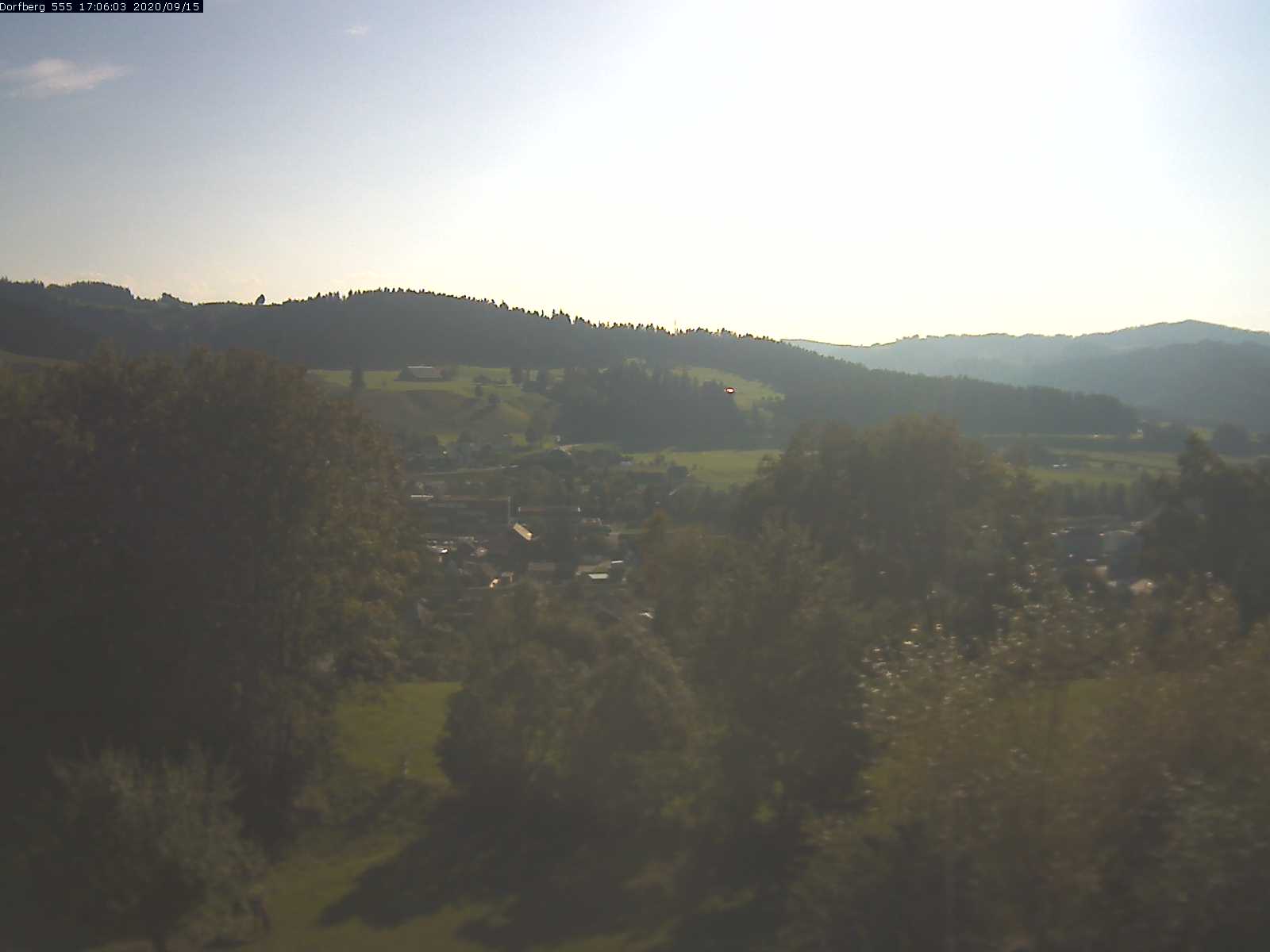 Webcam-Bild: Aussicht vom Dorfberg in Langnau 20200915-170602