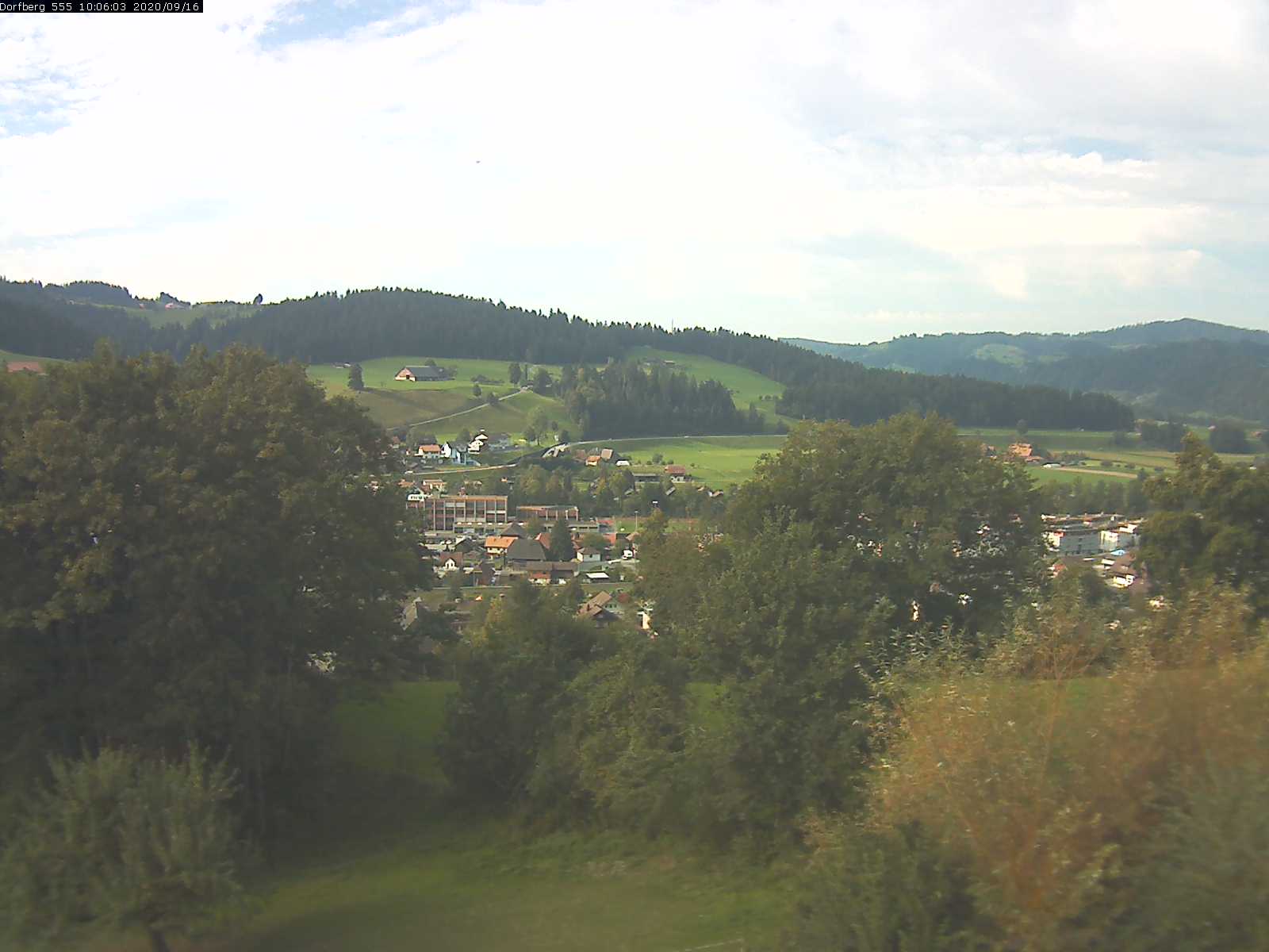 Webcam-Bild: Aussicht vom Dorfberg in Langnau 20200916-100601