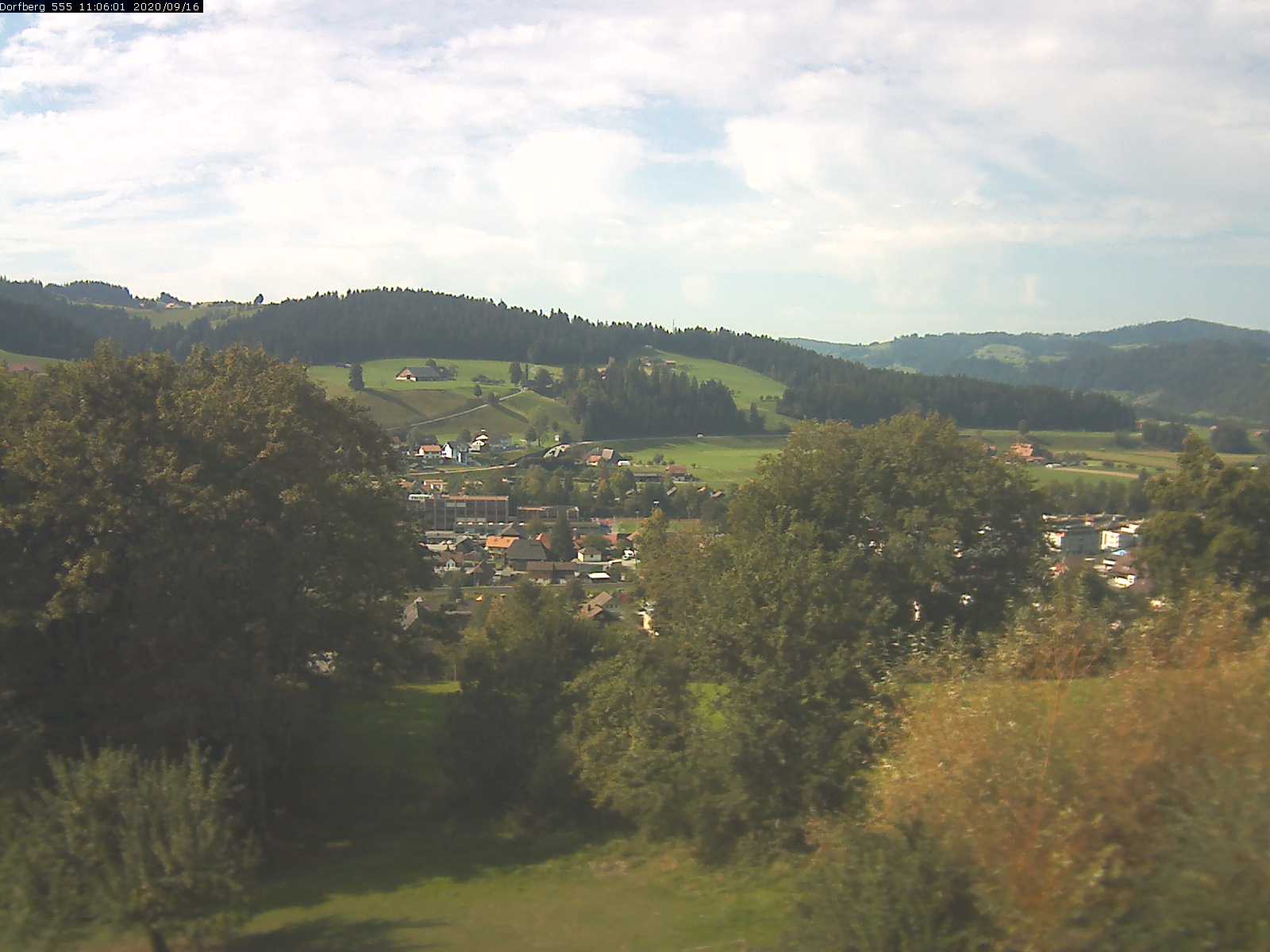 Webcam-Bild: Aussicht vom Dorfberg in Langnau 20200916-110601