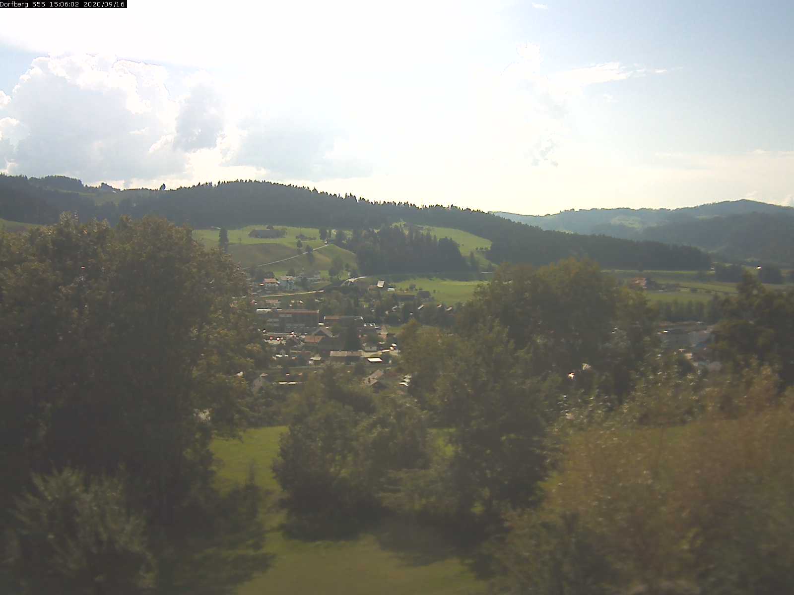 Webcam-Bild: Aussicht vom Dorfberg in Langnau 20200916-150601