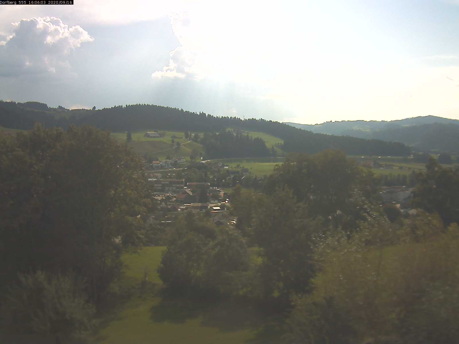 Webcam-Bild: Aussicht vom Dorfberg in Langnau 20200916-160601