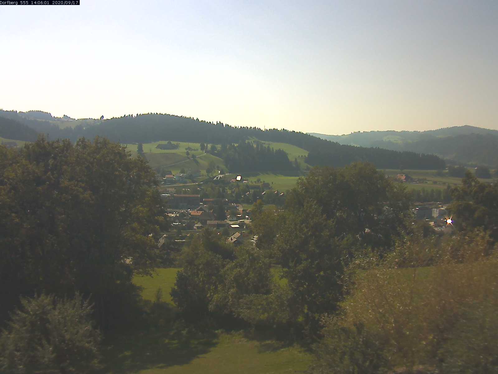 Webcam-Bild: Aussicht vom Dorfberg in Langnau 20200917-140601