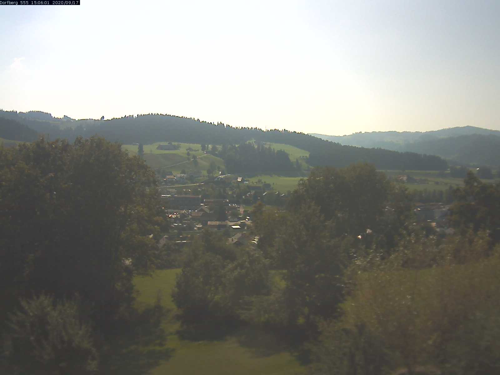 Webcam-Bild: Aussicht vom Dorfberg in Langnau 20200917-150601