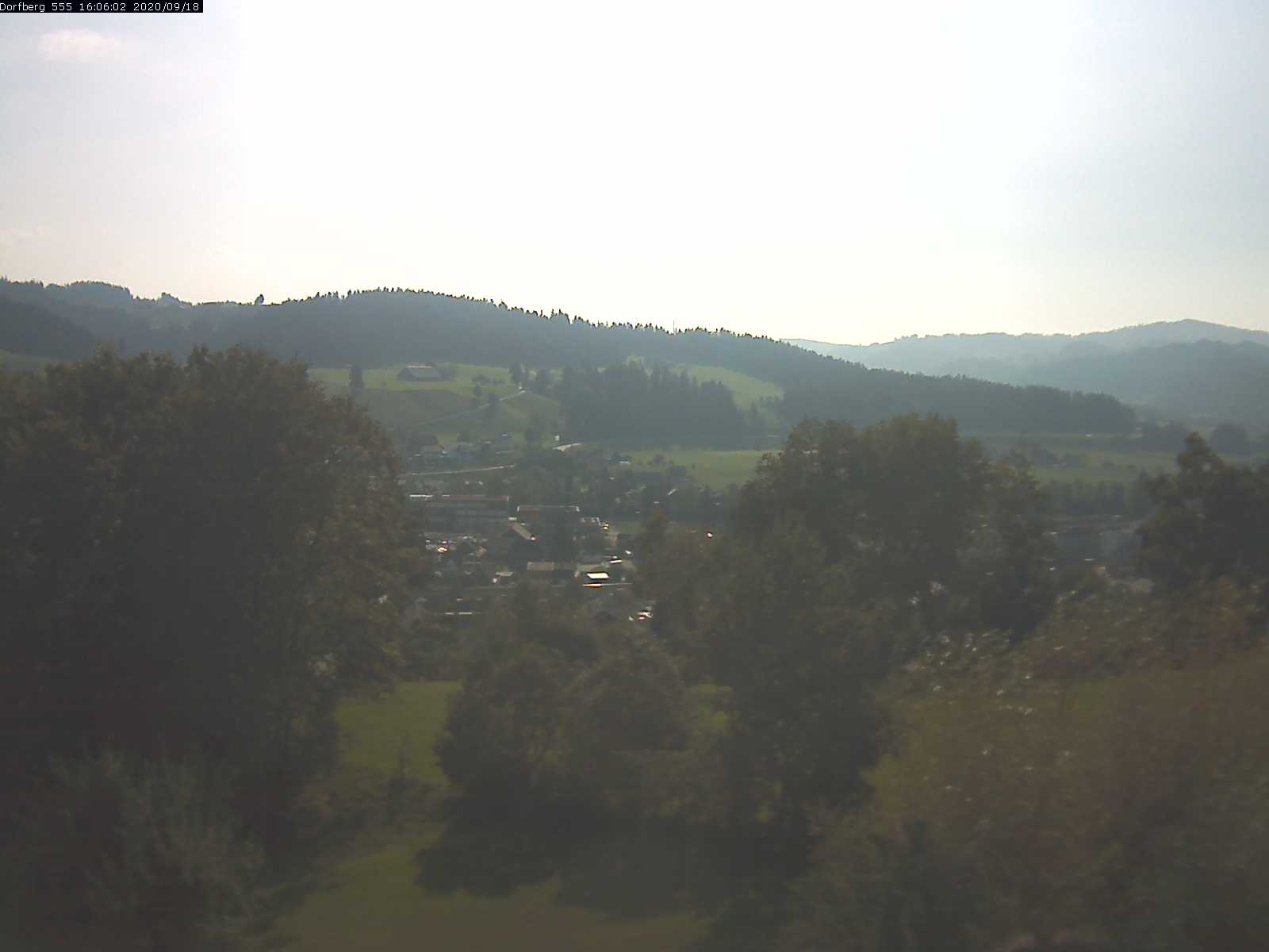 Webcam-Bild: Aussicht vom Dorfberg in Langnau 20200918-160601