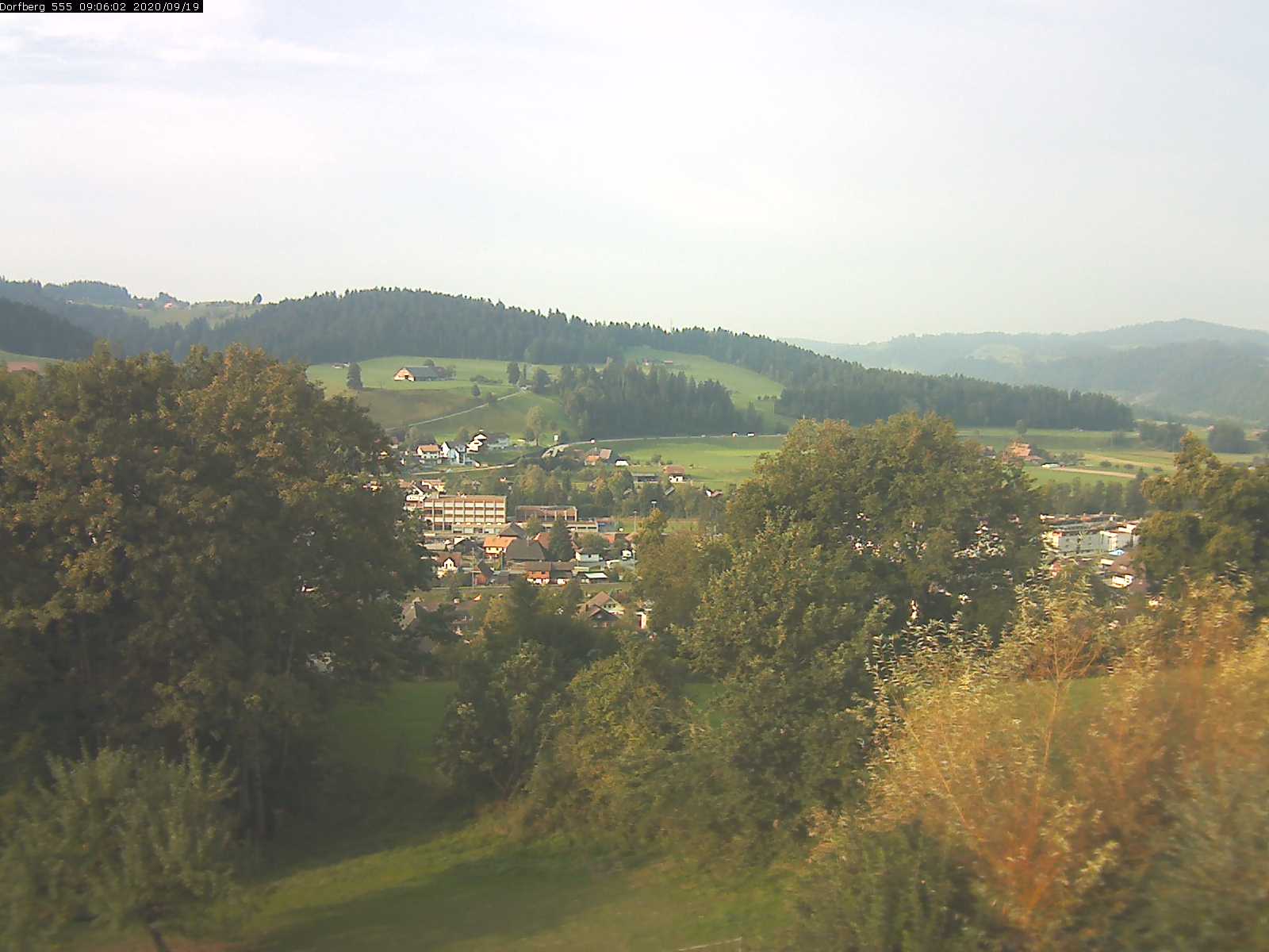 Webcam-Bild: Aussicht vom Dorfberg in Langnau 20200919-090601