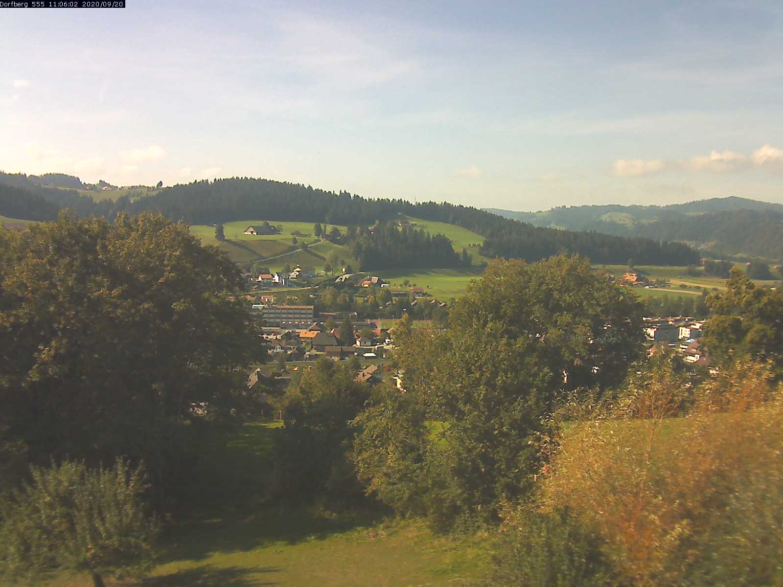 Webcam-Bild: Aussicht vom Dorfberg in Langnau 20200920-110601
