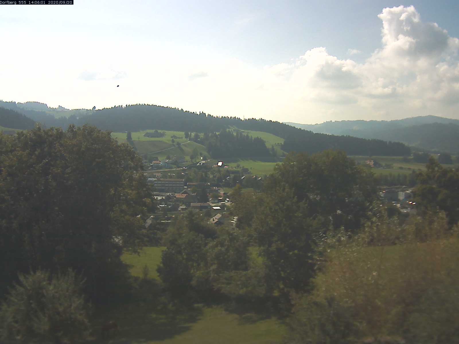 Webcam-Bild: Aussicht vom Dorfberg in Langnau 20200920-140601