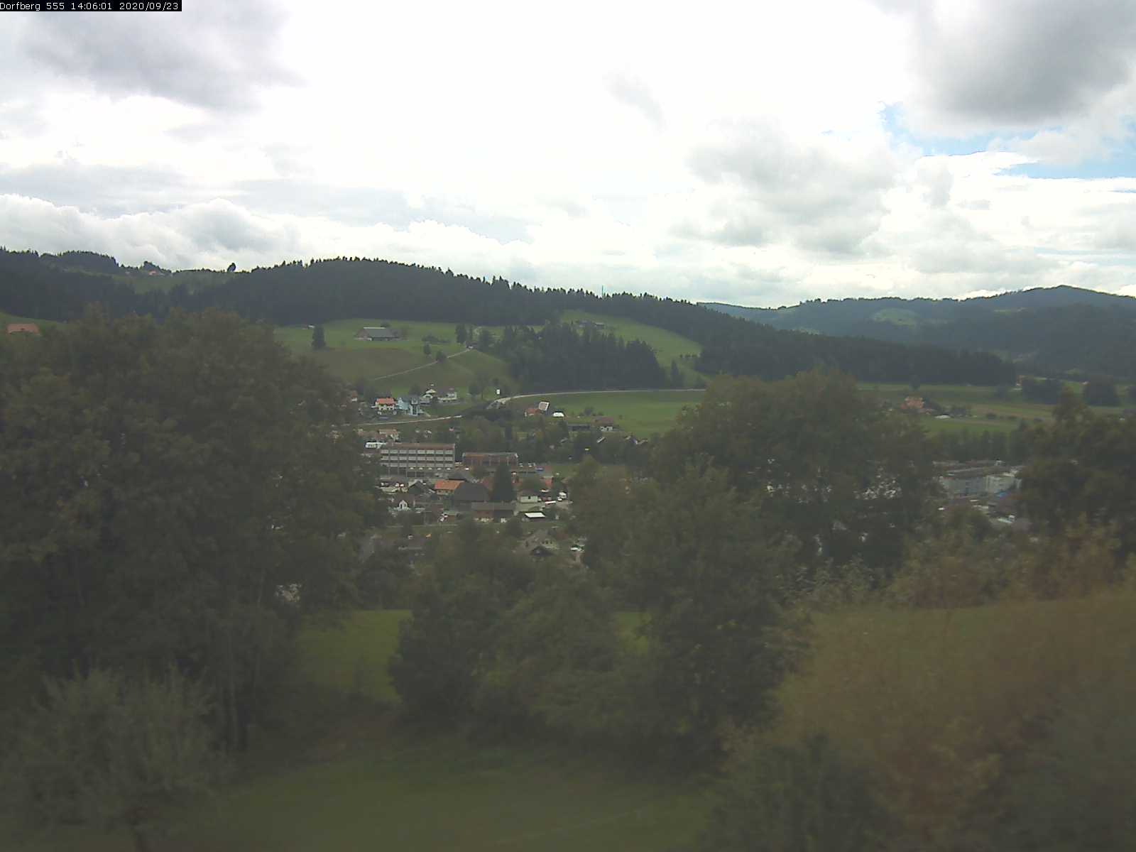 Webcam-Bild: Aussicht vom Dorfberg in Langnau 20200923-140601
