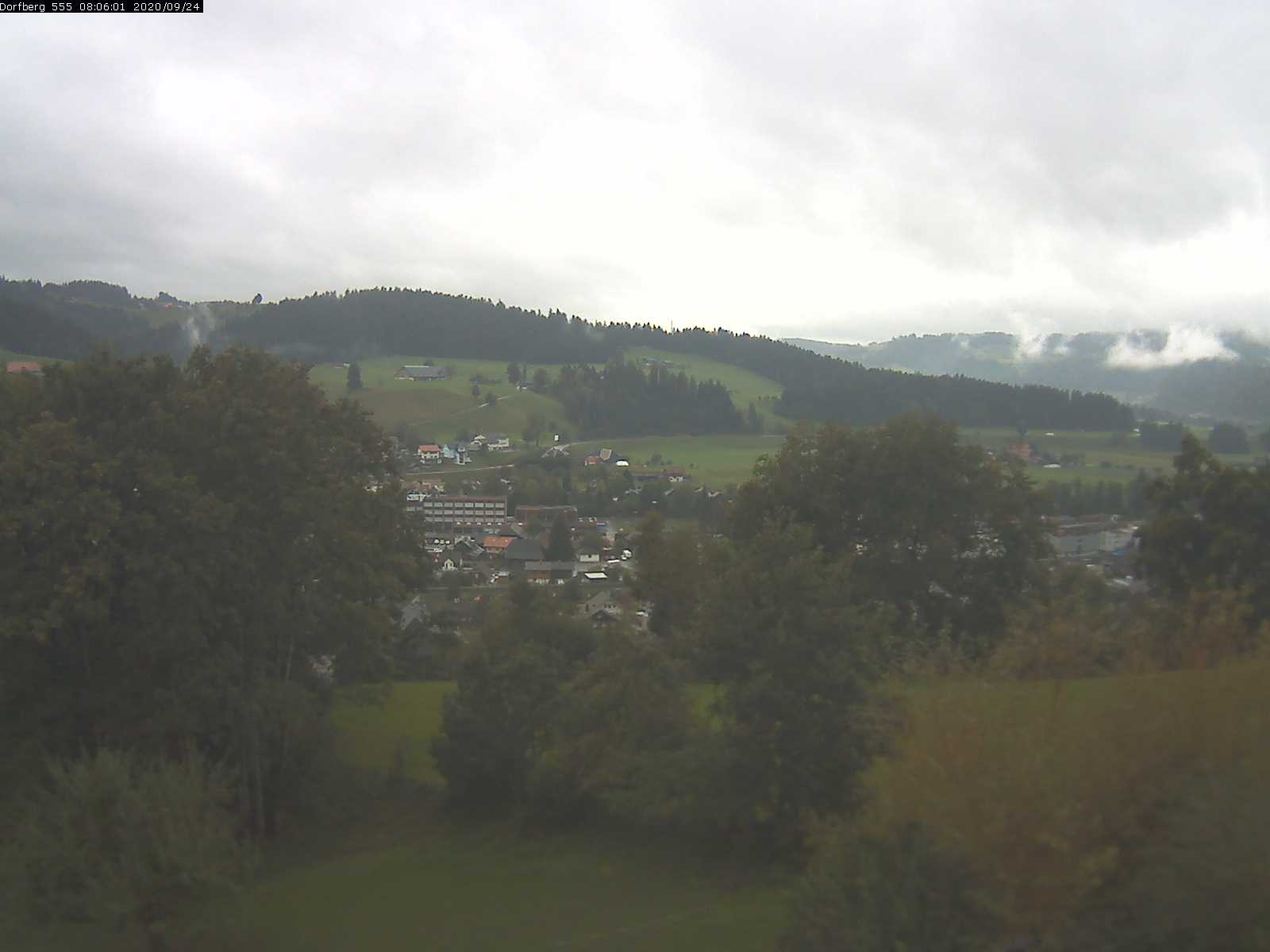 Webcam-Bild: Aussicht vom Dorfberg in Langnau 20200924-080601