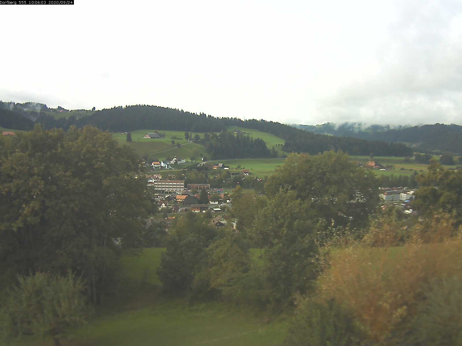 Webcam-Bild: Aussicht vom Dorfberg in Langnau 20200924-100601