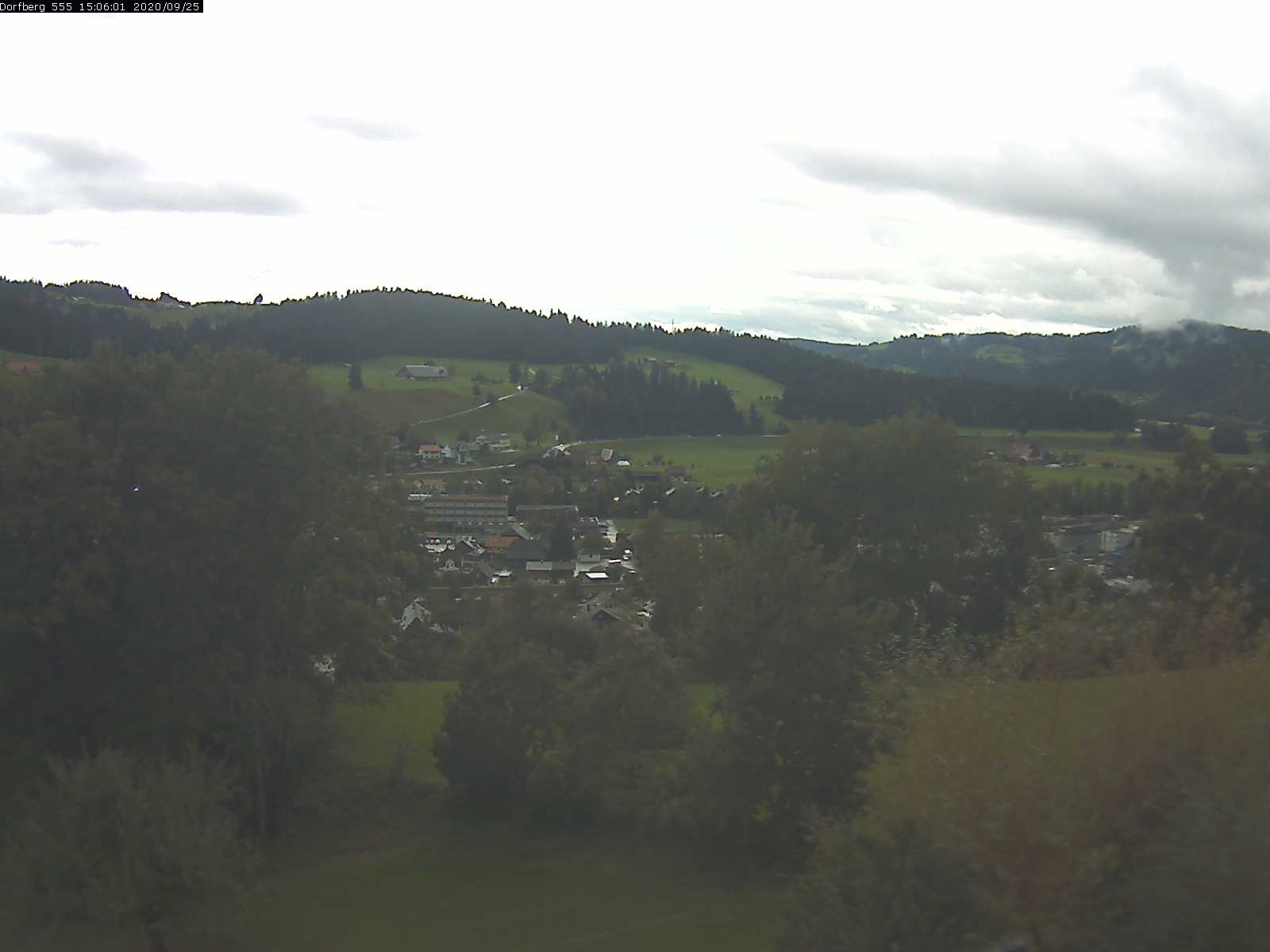 Webcam-Bild: Aussicht vom Dorfberg in Langnau 20200925-150601