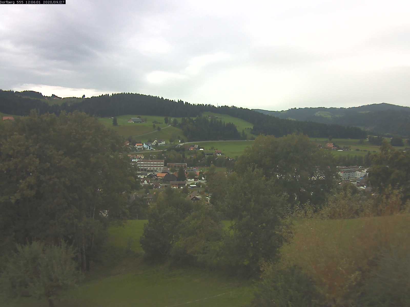 Webcam-Bild: Aussicht vom Dorfberg in Langnau 20200927-120601
