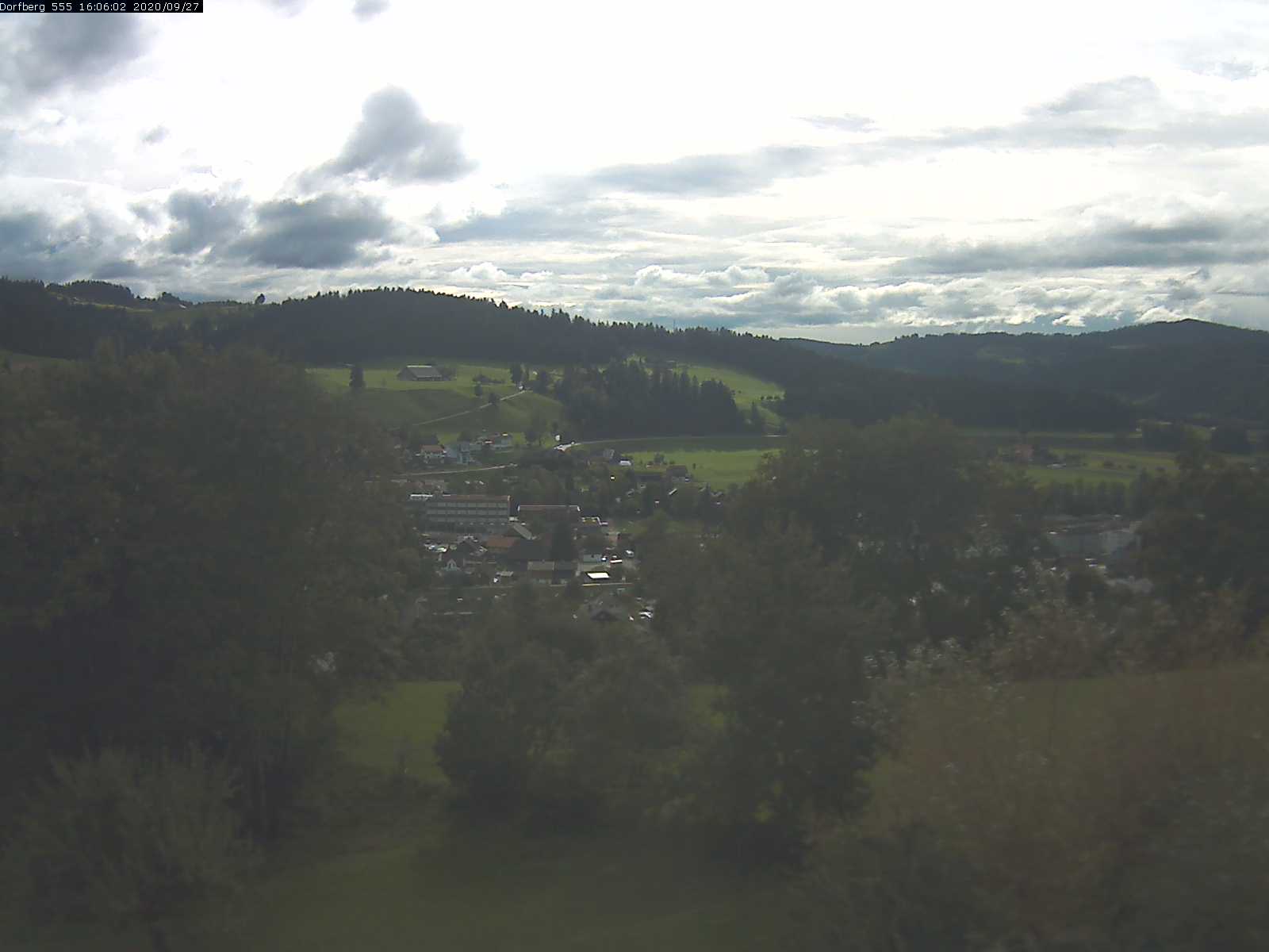 Webcam-Bild: Aussicht vom Dorfberg in Langnau 20200927-160601