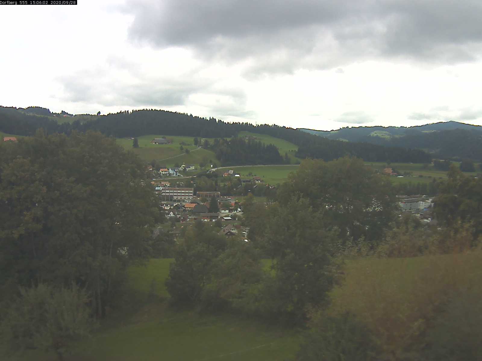 Webcam-Bild: Aussicht vom Dorfberg in Langnau 20200928-150601