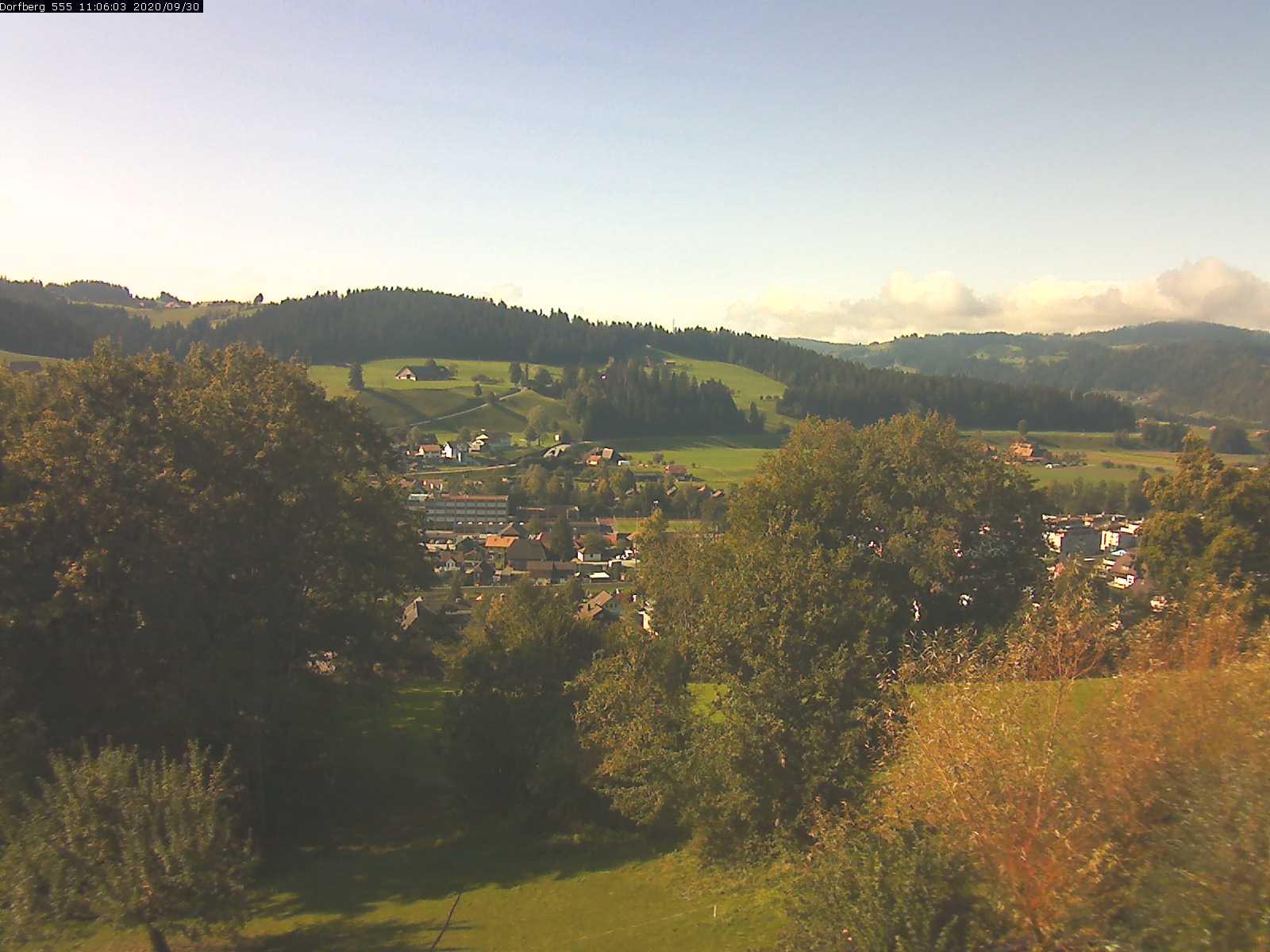 Webcam-Bild: Aussicht vom Dorfberg in Langnau 20200930-110601