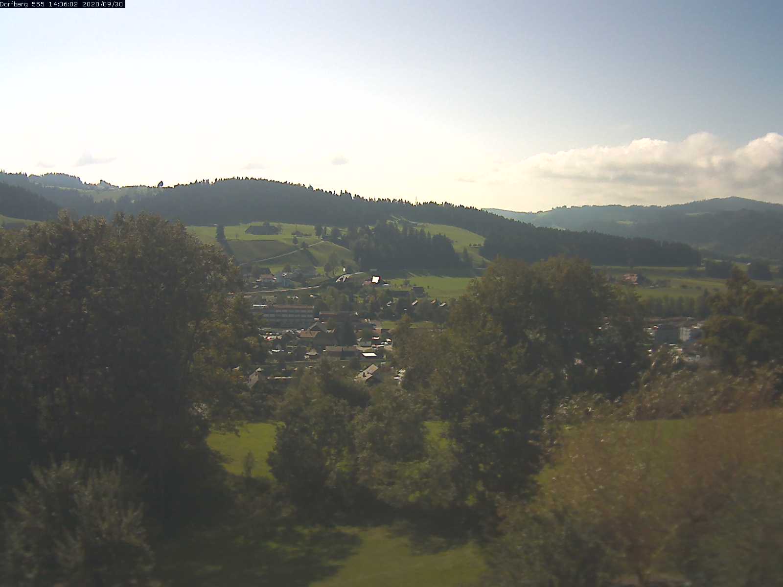 Webcam-Bild: Aussicht vom Dorfberg in Langnau 20200930-140601