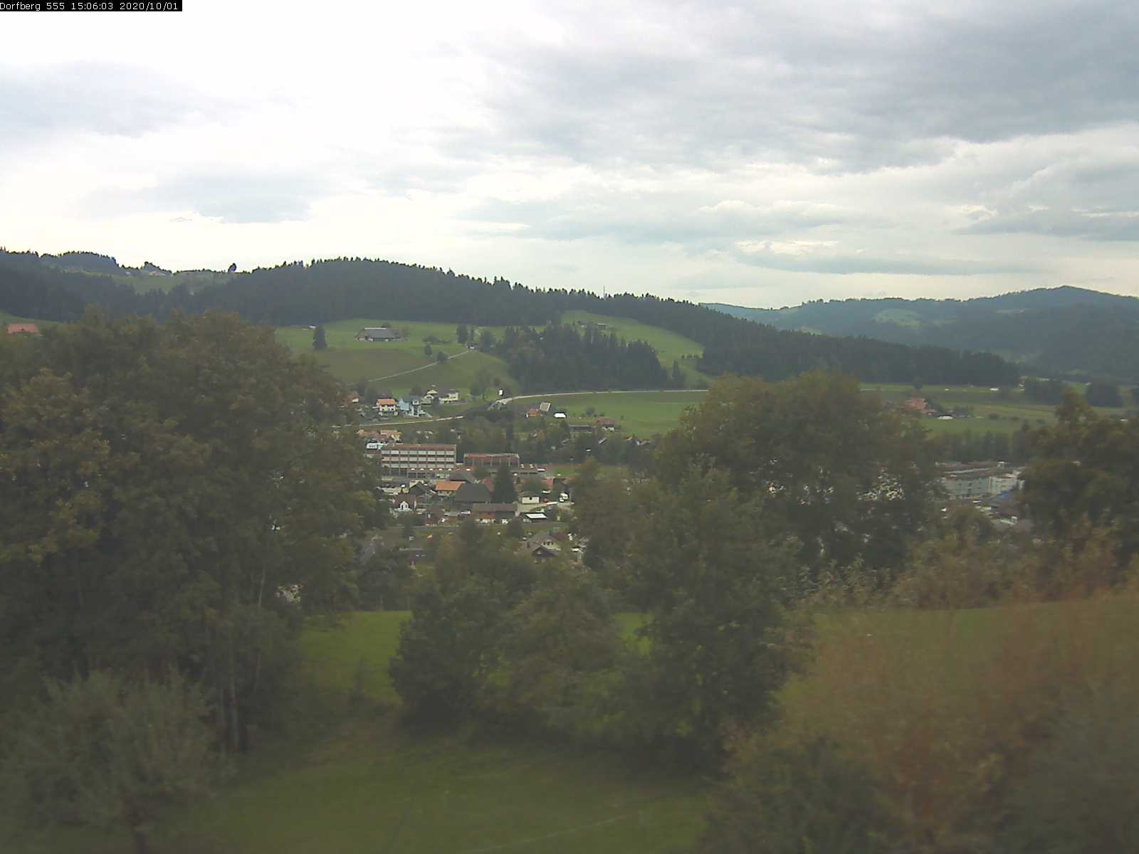 Webcam-Bild: Aussicht vom Dorfberg in Langnau 20201001-150601