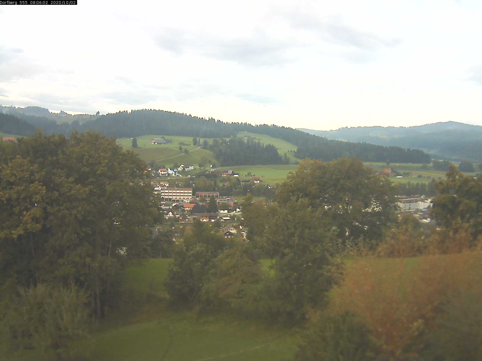 Webcam-Bild: Aussicht vom Dorfberg in Langnau 20201002-080601