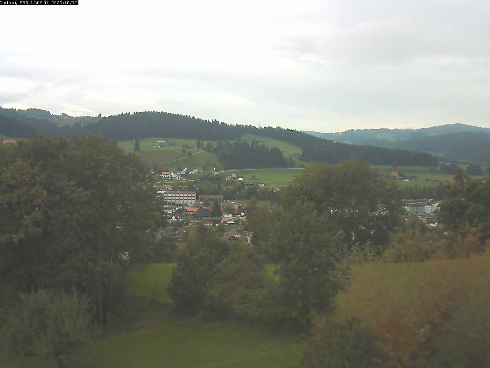 Webcam-Bild: Aussicht vom Dorfberg in Langnau 20201002-120601