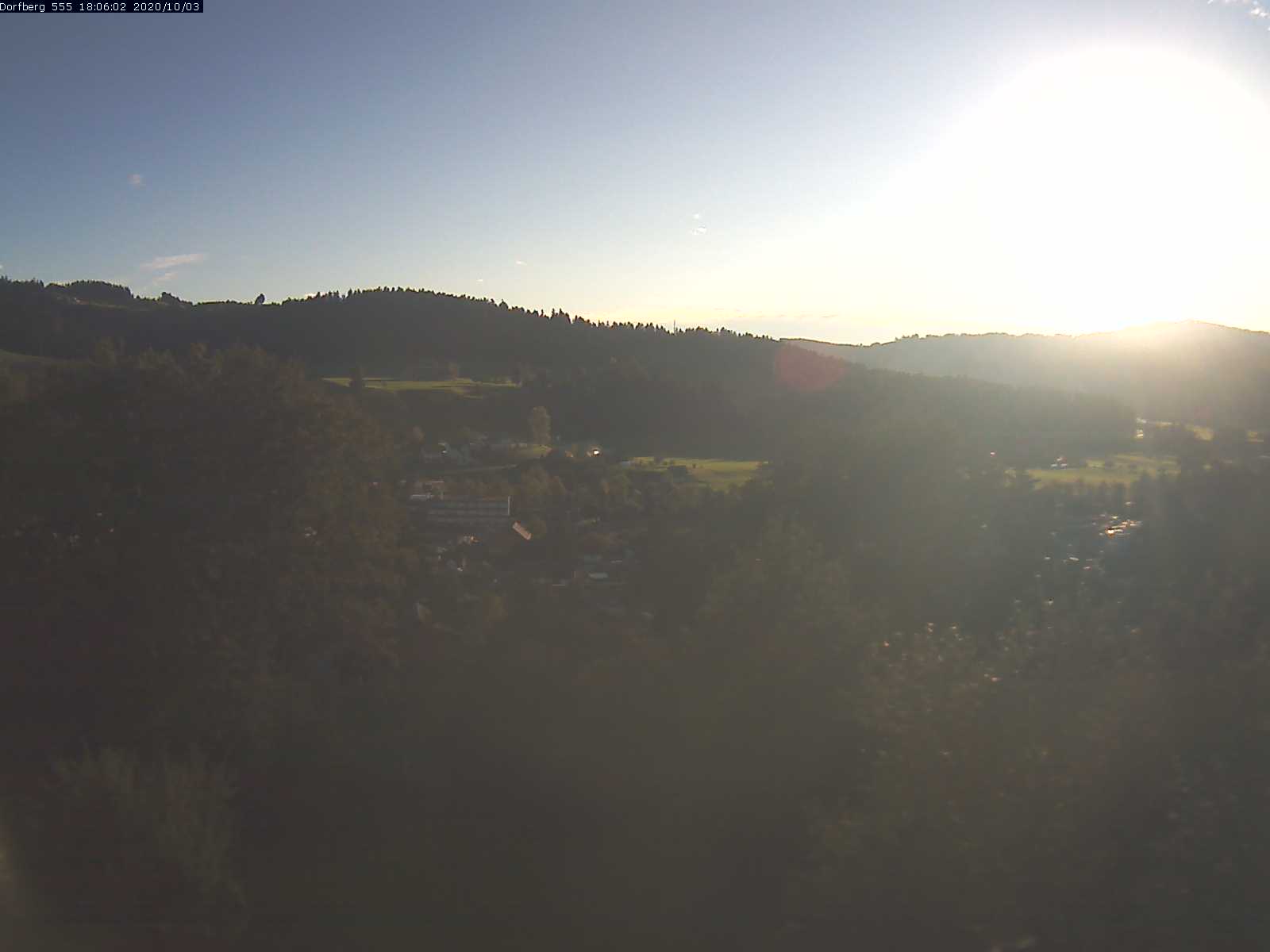 Webcam-Bild: Aussicht vom Dorfberg in Langnau 20201003-180601