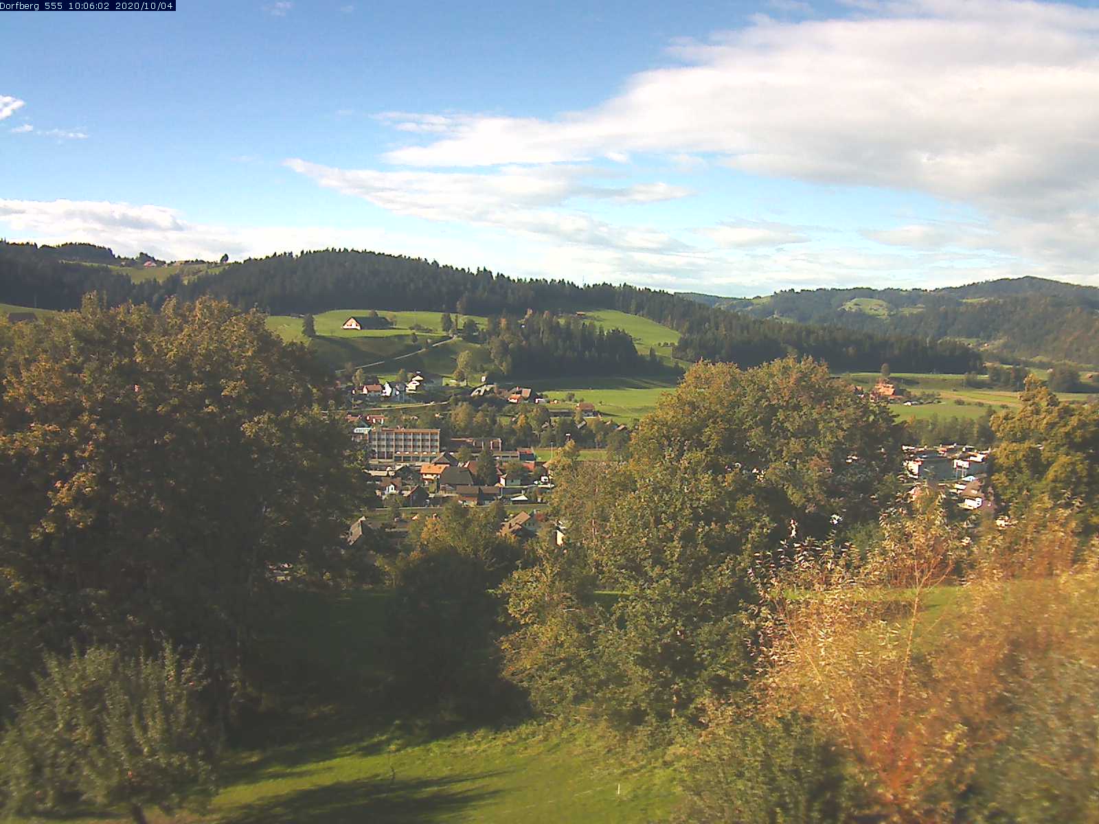 Webcam-Bild: Aussicht vom Dorfberg in Langnau 20201004-100601