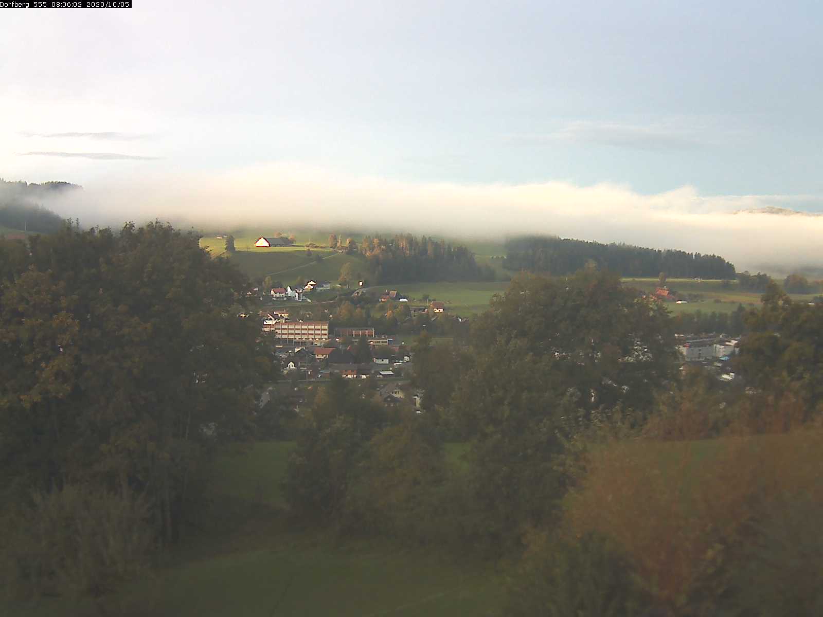 Webcam-Bild: Aussicht vom Dorfberg in Langnau 20201005-080601