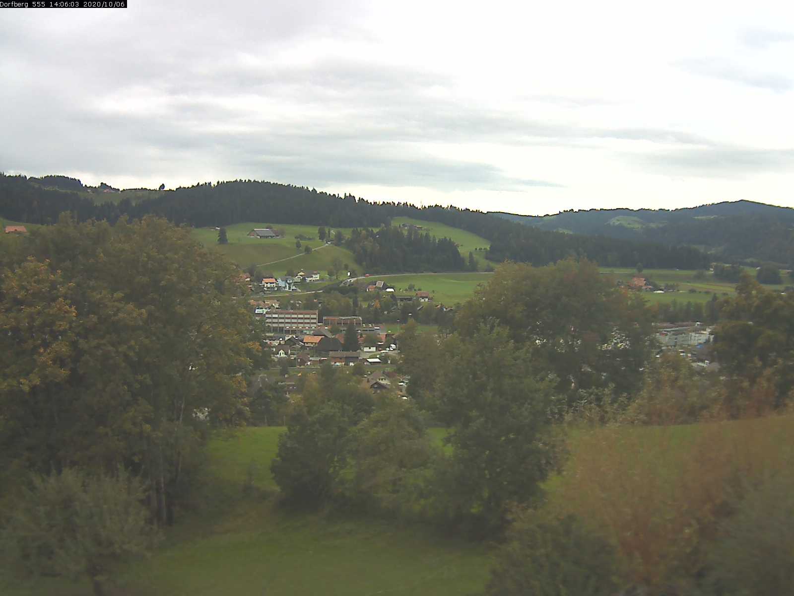 Webcam-Bild: Aussicht vom Dorfberg in Langnau 20201006-140602