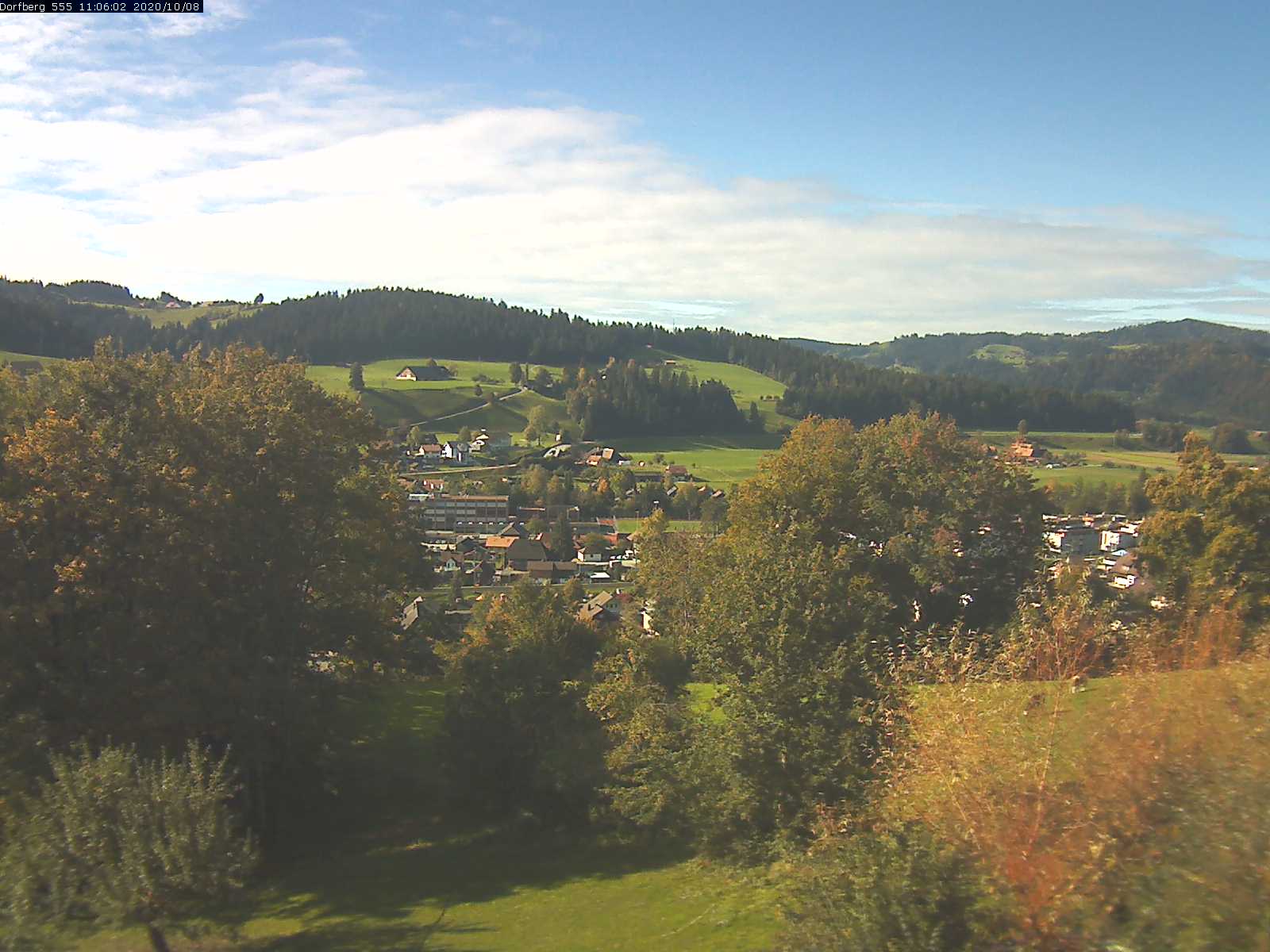 Webcam-Bild: Aussicht vom Dorfberg in Langnau 20201008-110601
