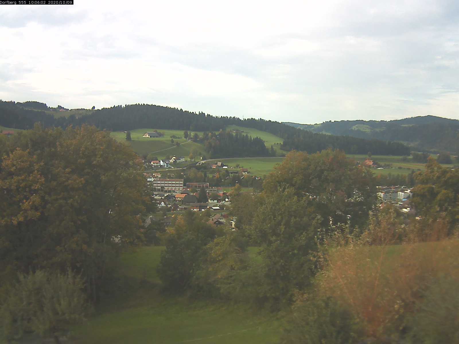 Webcam-Bild: Aussicht vom Dorfberg in Langnau 20201009-100601