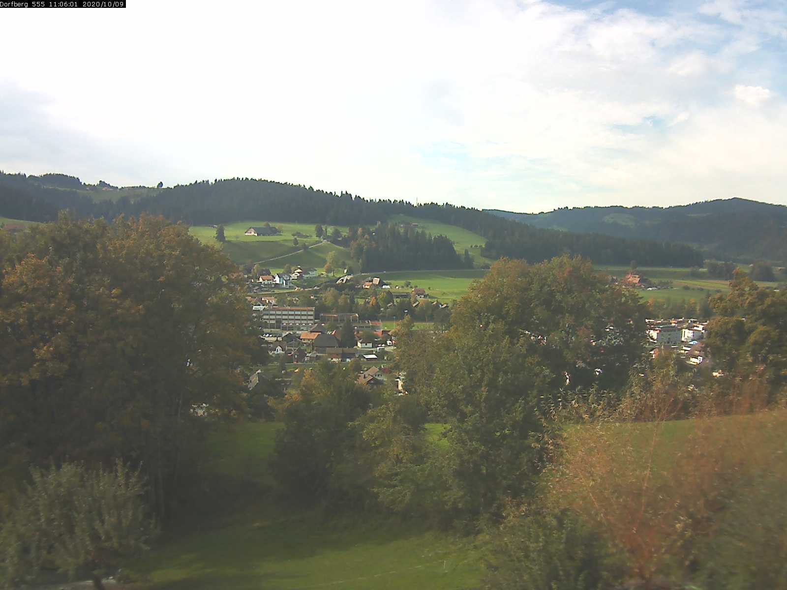 Webcam-Bild: Aussicht vom Dorfberg in Langnau 20201009-110601