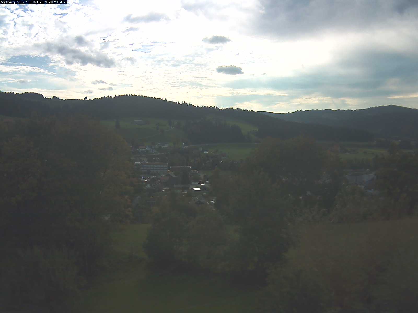 Webcam-Bild: Aussicht vom Dorfberg in Langnau 20201009-160602