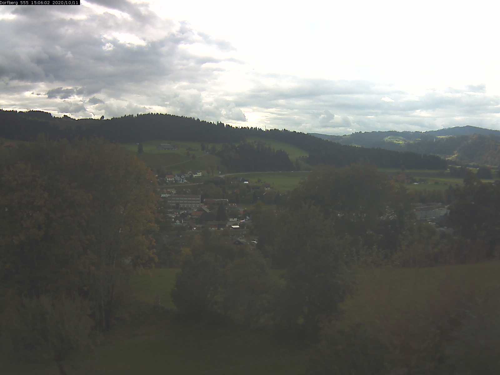 Webcam-Bild: Aussicht vom Dorfberg in Langnau 20201011-150601