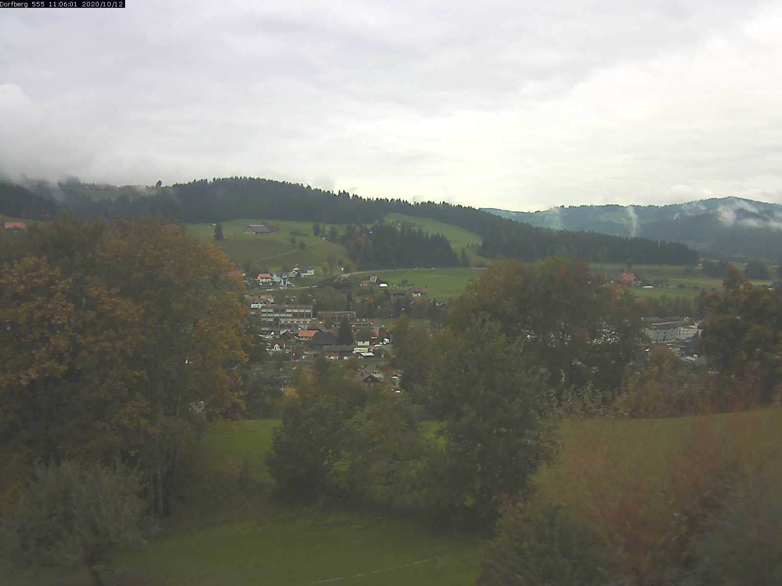 Webcam-Bild: Aussicht vom Dorfberg in Langnau 20201012-110601
