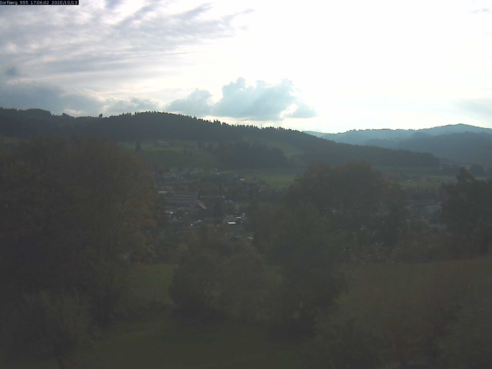Webcam-Bild: Aussicht vom Dorfberg in Langnau 20201013-170601